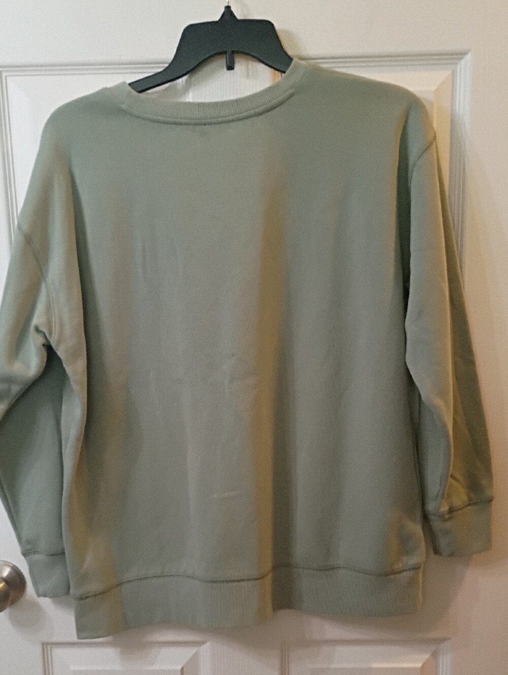 Women's Sage Green Heart Embroidered Crewneck Sweatshirt - Picture 5 of 5